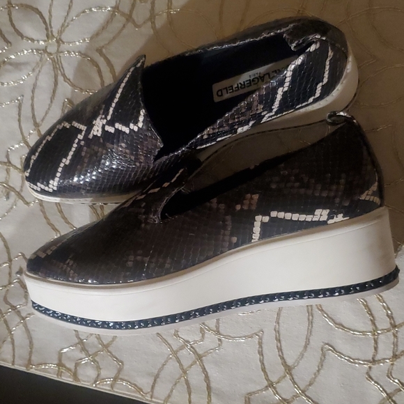 Shoes - Picture 4 of 5